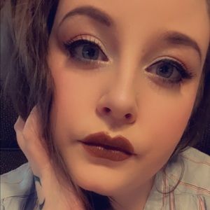Meet your Posher, Robyn